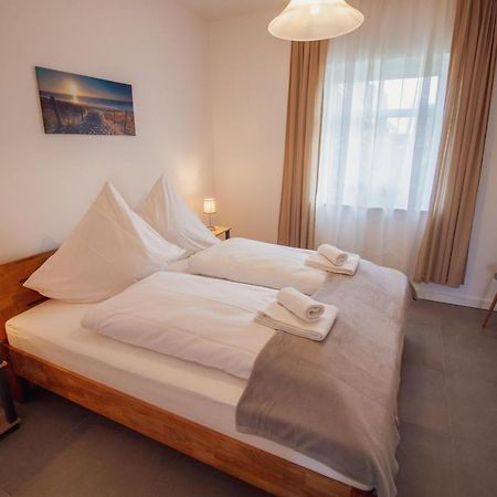 Ferienhaus Rena Krummhörn エクステリア 写真